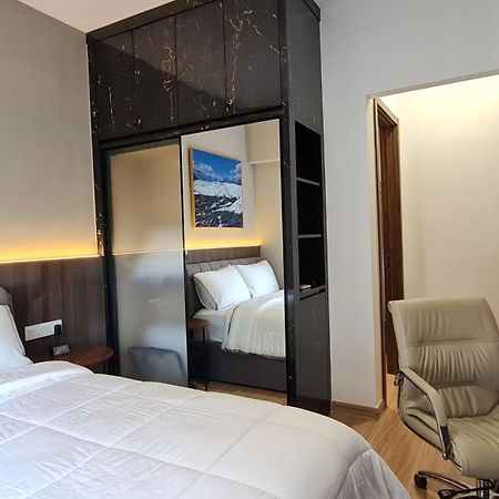 3Br Sky House Bsd Apartment Brandnew And Cozy Samporo Exteriör bild